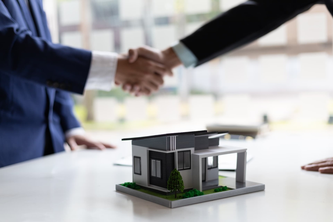 ¿quién paga los honorarios de la inmobiliaria?