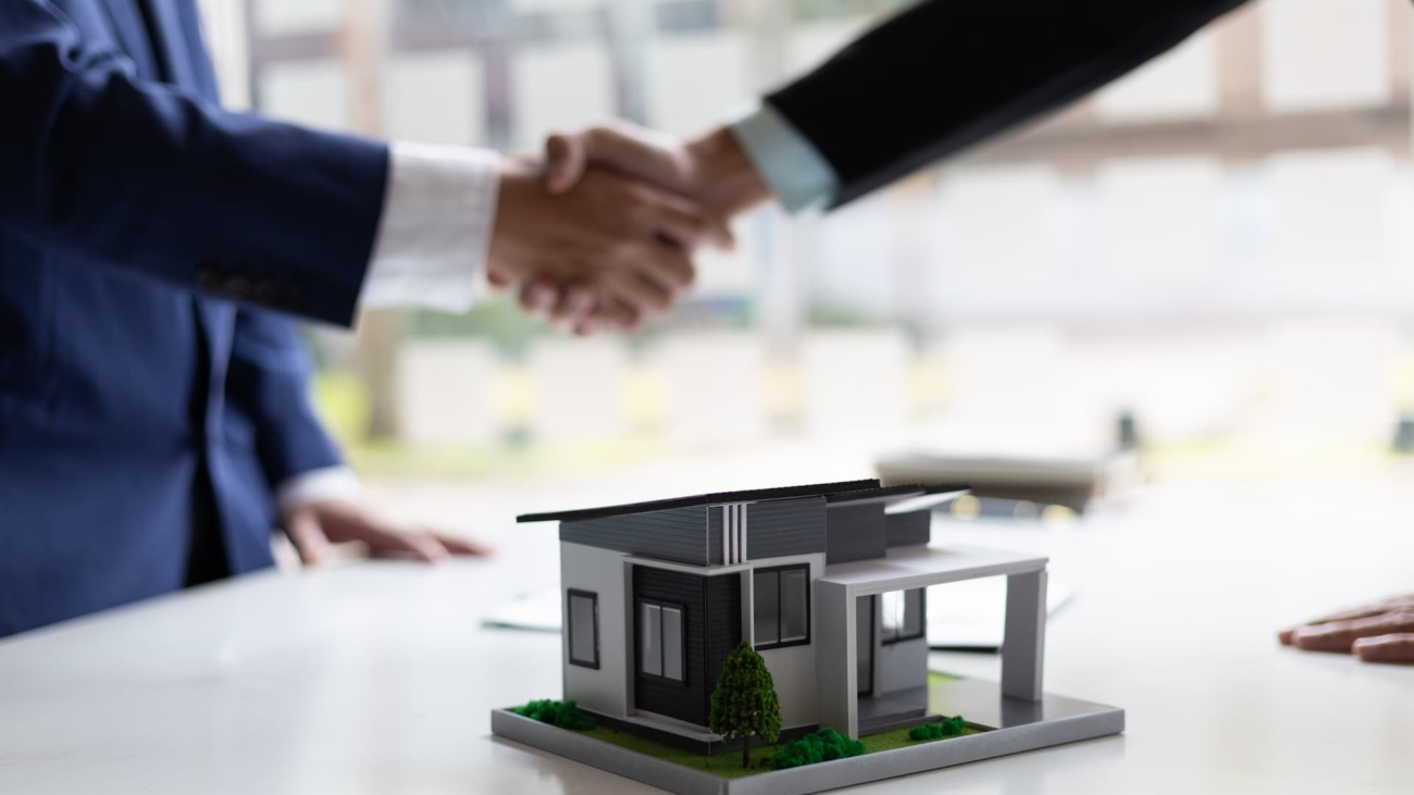 ¿quién paga los honorarios de la inmobiliaria?