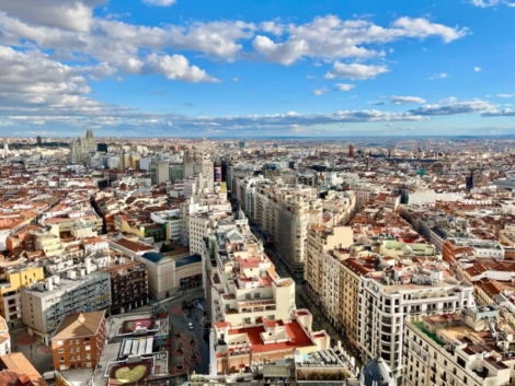 Comparativa entre Madrid y Barcelona para el alojamiento corporativo de empresas en 2026